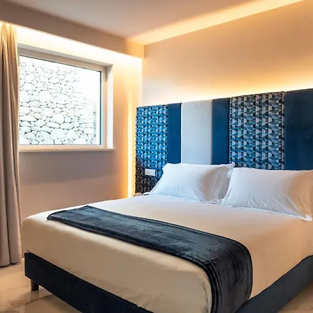 Susina 지아르디니낙소스